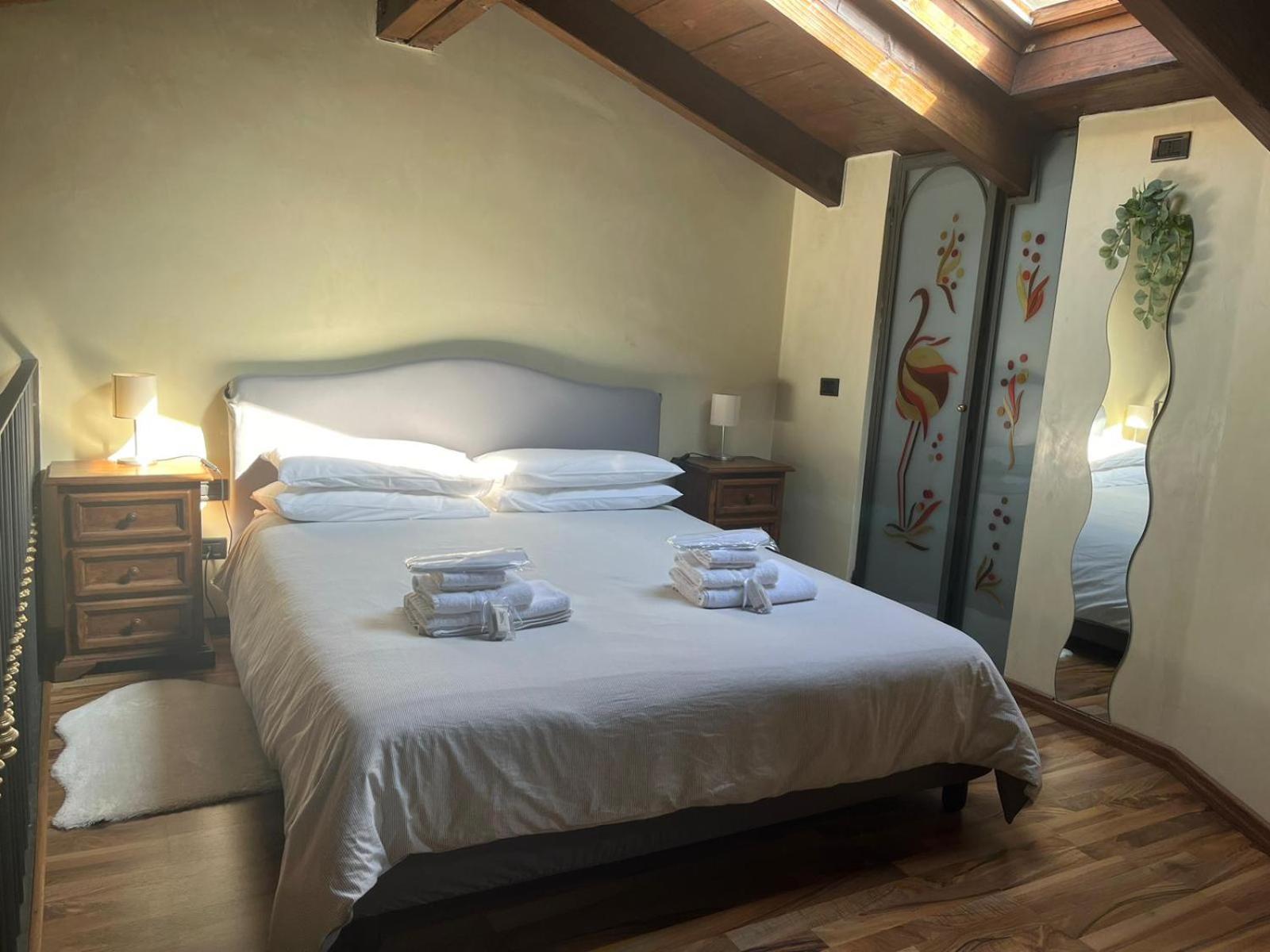 Bilocale Dafne Abbadesse Guest House Milano Exterior foto